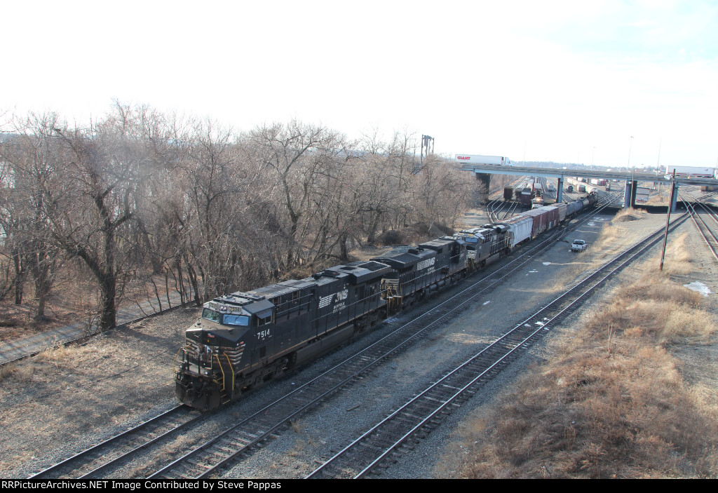 NS 7514 leads train 35A out of Enola yard